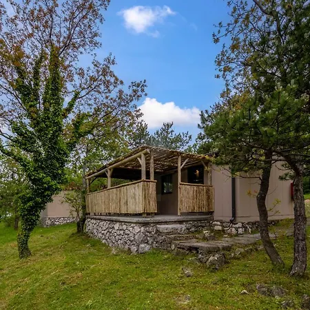 Homes Kacjak 3*